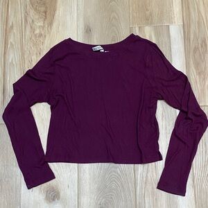 💥5 for $18💥 H&M Ribbed Long Sleeve Cropped Top - Plum